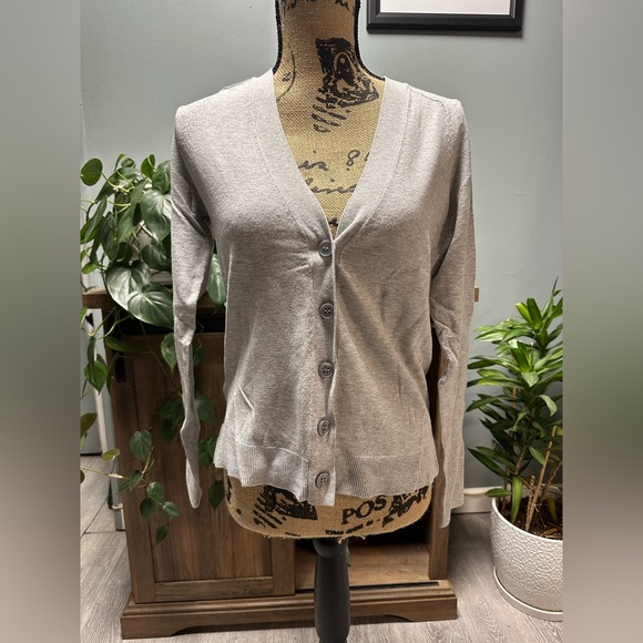 LOFT Sweaters - LOFT button down cardigan. Size XS. NWT.